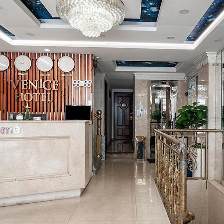 Venice Hotel Ho Chi Minh City Exterior photo
