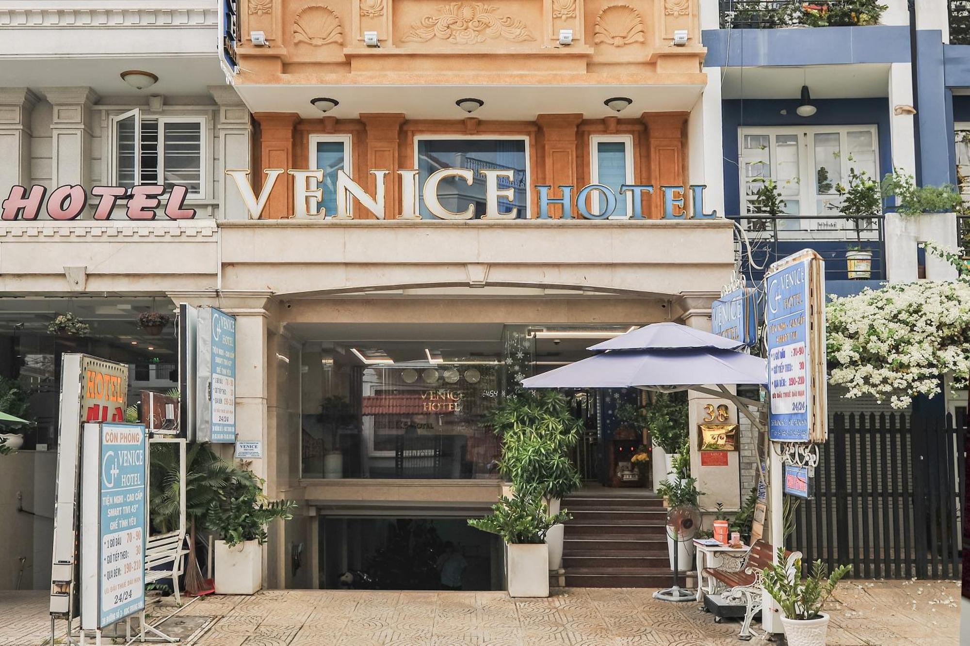 Venice Hotel Ho Chi Minh City Exterior photo